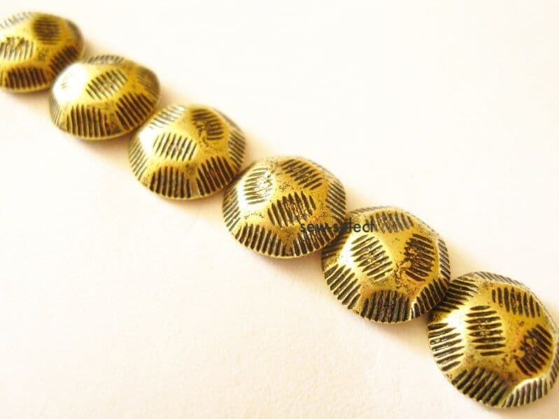 100 OXFORD HAMMERED UPHOLSTERY NAILS BRASS FURNITURE STUDS 1cm brass